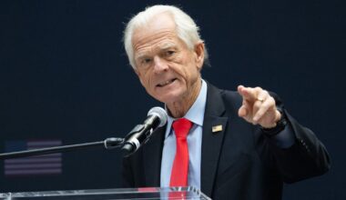 U.S. trade: Trump adviser tells Canadian lobbyists 'get the hell out'