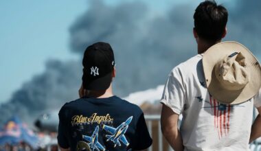 2 pilots killed after Greek air force jet crashes at aerial show - CTV News
