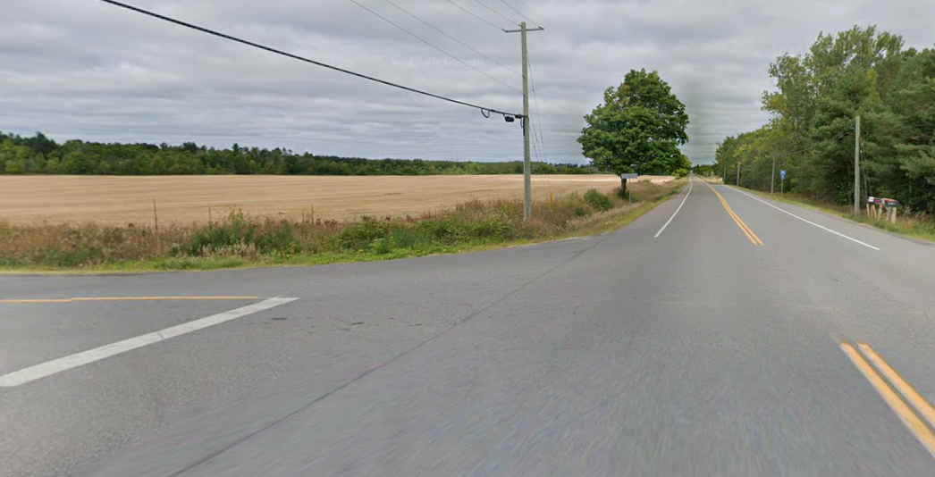 5 people sent to hospital, teen killed, in crash near Kemptville