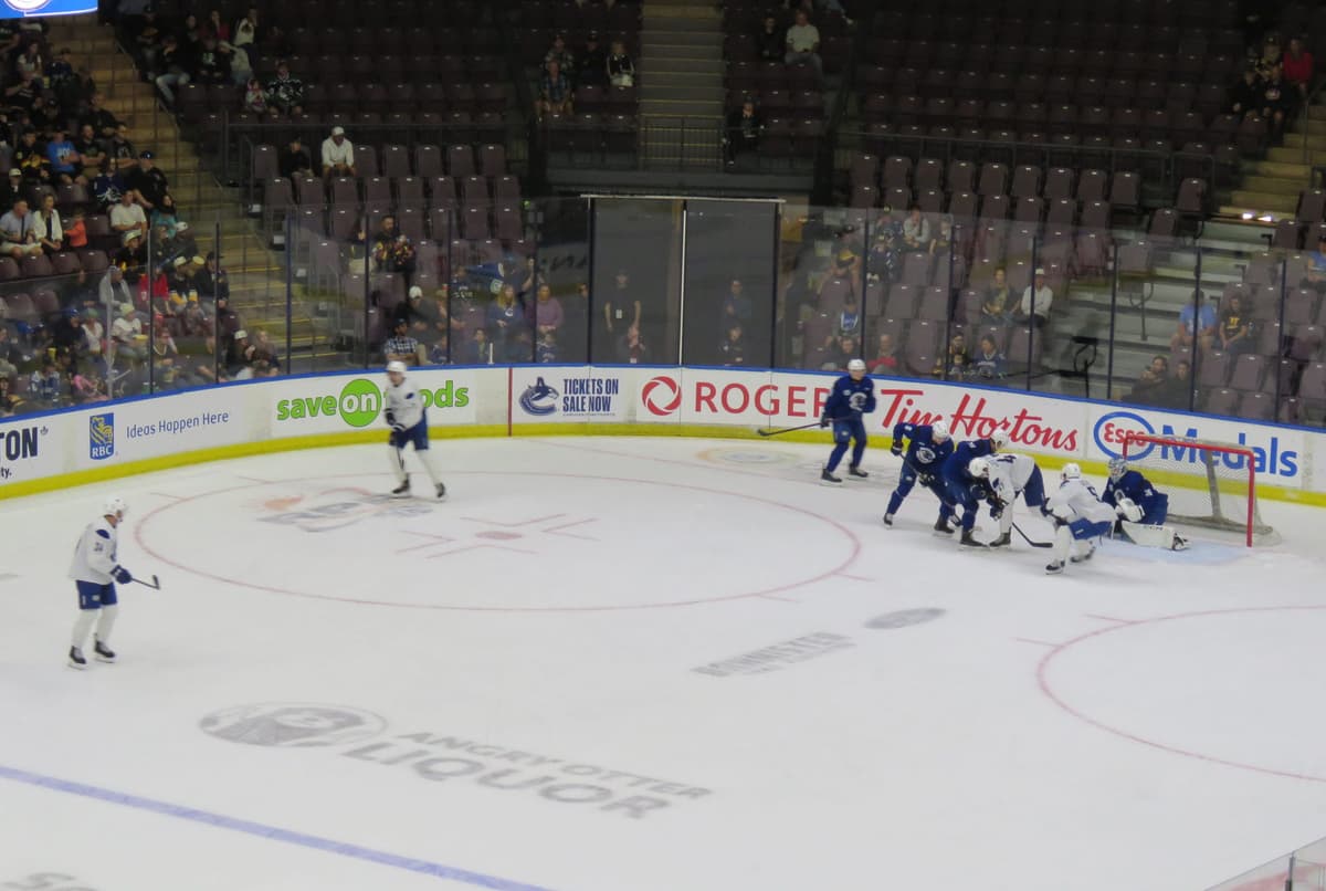Instant Reaction: Öhgren and Pettersson put on a show in Canucks’ training camp scrimmage