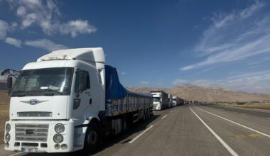 Hundreds of trucks jam Turkey-Iran border crossing with trade overland