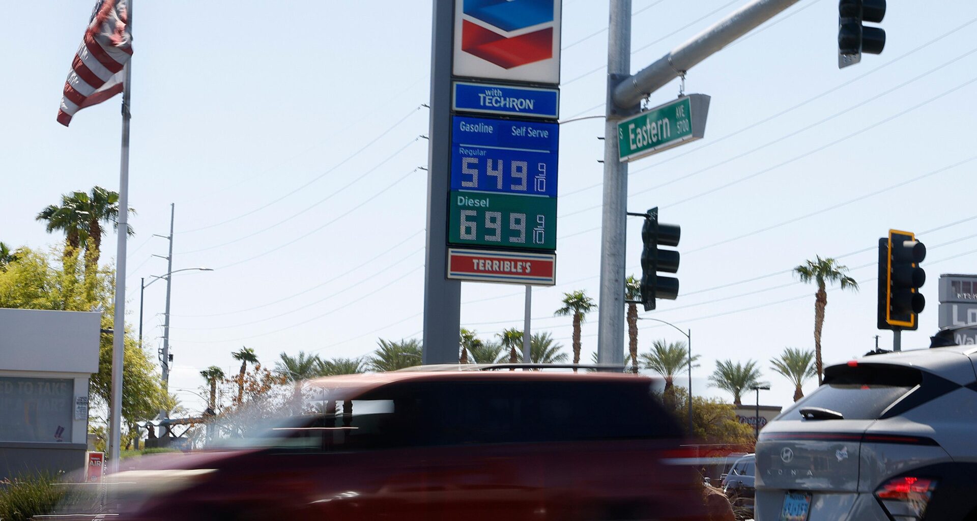 Rising gas prices frustrate voters. Trump says it’s an ‘inexpensive price to pay’ for the Iran war – Sun Sentinel