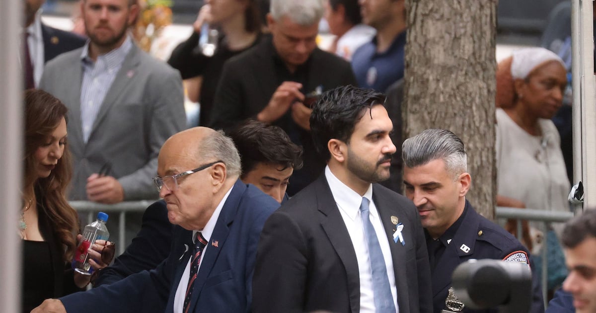 Brief interaction between NYC Mayor Mamdani and AOC captured on video at 9/11 ceremony stirs up debate - CTV News
