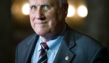 Longtime Arizona Sen. Jon Kyl dies following dementia diagnosis