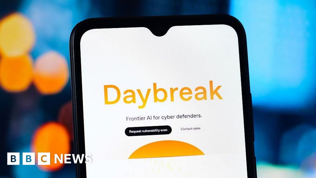 OpenAI gives AI cyber defence tools to Ukraine - BBC