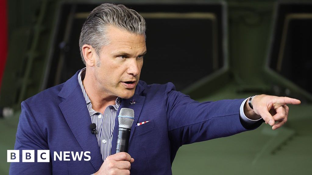 Hegseth expected to fire more top-ranking US military - BBC