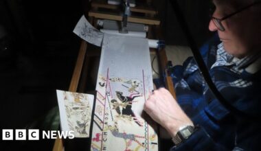 Bayeux Tapestry replica goes on display in Aberdeenshire - BBC