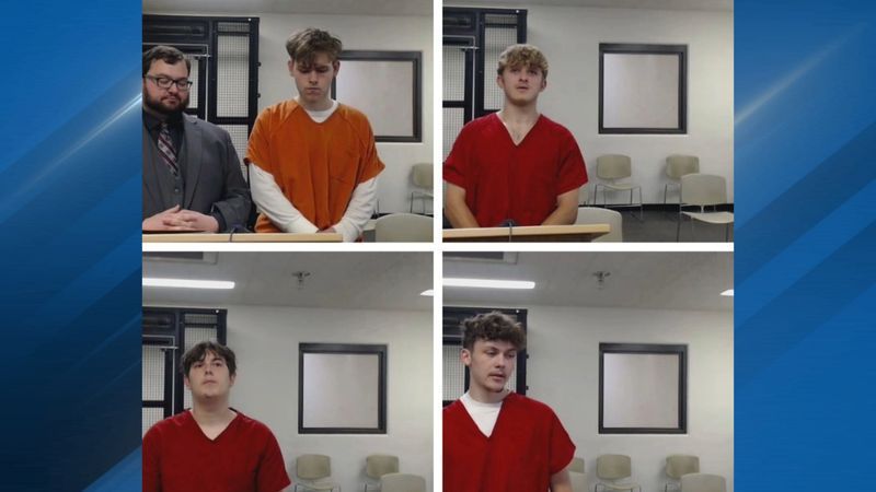 An image of all 4 of the suspects in the deadly Chelan Hills wildfire in court. (KOMO)