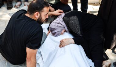 Israeli air strikes on Gaza kill at least five people | Gaza News