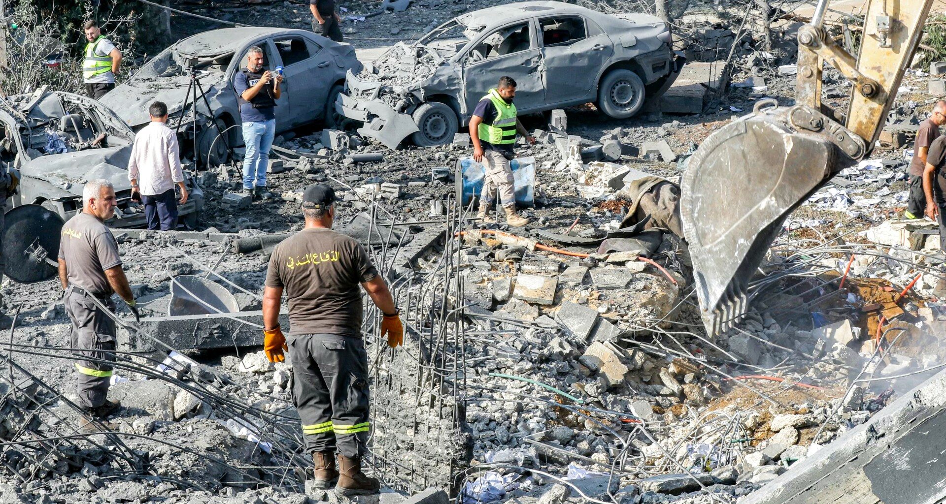Israeli air attacks kill at least 11 people in southern Lebanon | Israel attacks Lebanon News