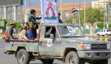 As Houthis grab Bab al-Mandeb, US appears willing to watch from sidelines | Houthis News