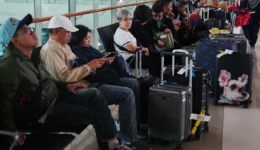 Anak Krakatau eruption halts flights at Indonesia’s main airport | Aviation News