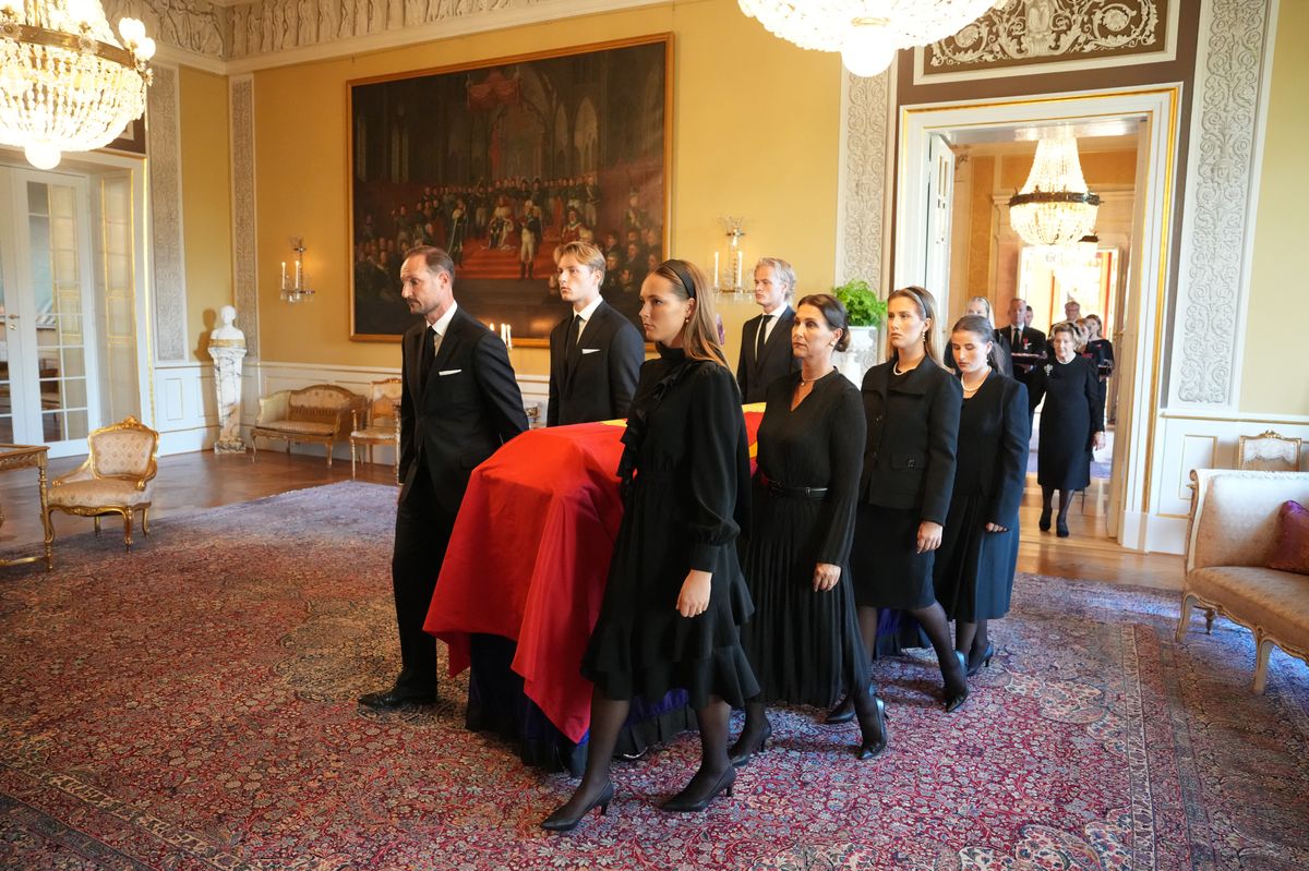 The coffin of Harald V of Norway is moved to the Royal Chapel