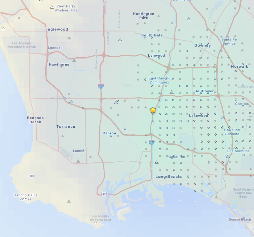 Map showing the epicenter of a 3.2 magnitude earthquake in Compton, California, marked by a yellow star.