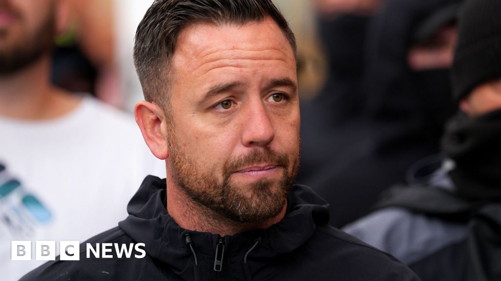 Daniel Thomas pleads not guilty after dinghy slashed in Channel - BBC