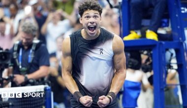 Ben Shelton celebrates his US Open quarter-final victory over Carlos Alcaraz