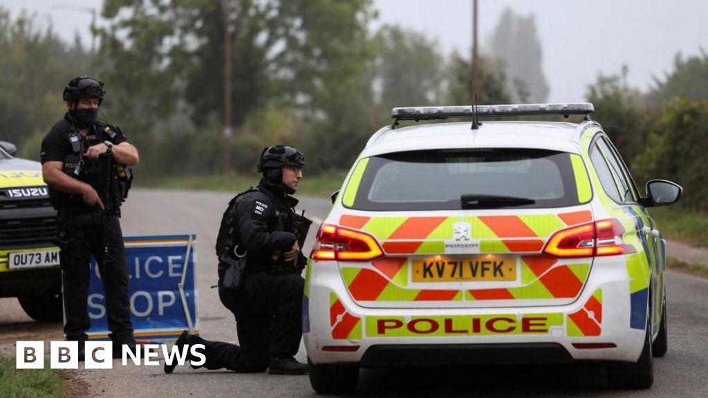'Quantity of petrol' but no explosives found in three vehicles near RAF Fairford - BBC