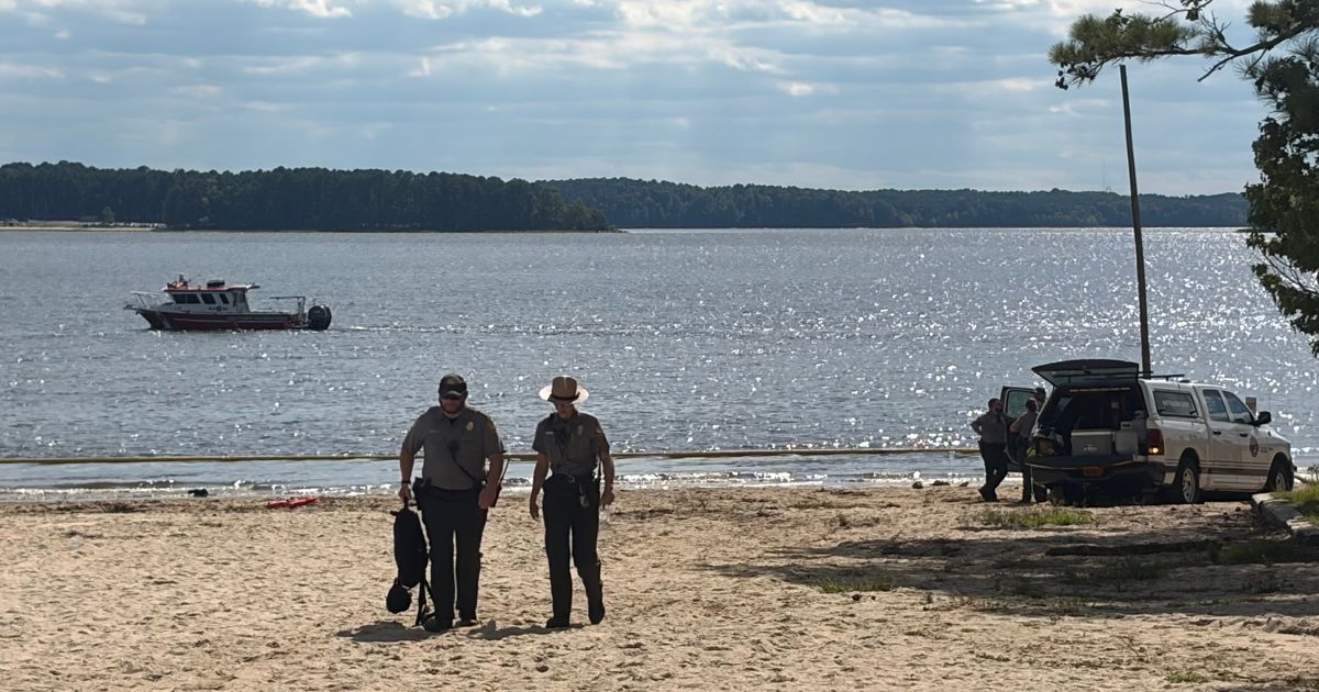 Swimmer missing at Falls Lake on Labor Day; part of Sandling Beach closed :: WRAL.com