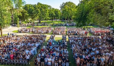 Paxson’s final Opening Convocation interrupted by “Brown 4 Israel” protest plane