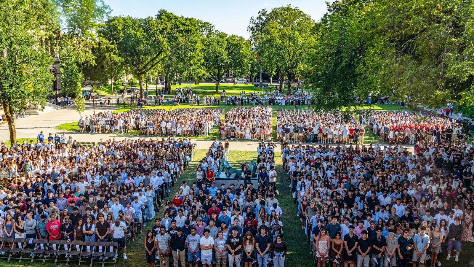 Paxson’s final Opening Convocation interrupted by “Brown 4 Israel” protest plane