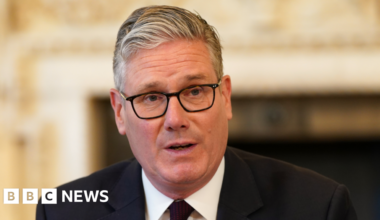 Keir Starmer announces he is standing down as MP - BBC