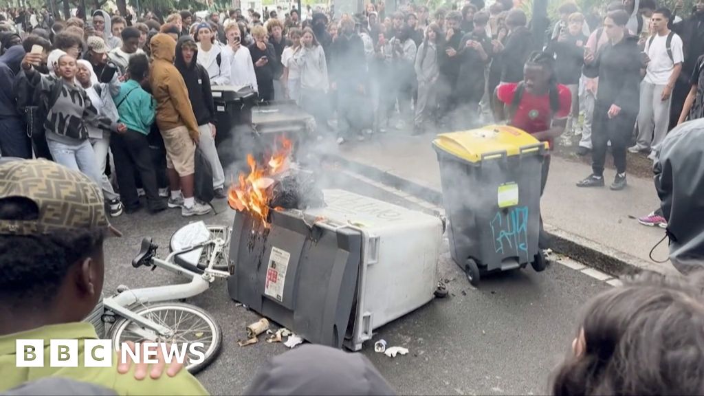 France school students blockade hundreds of schools in protests