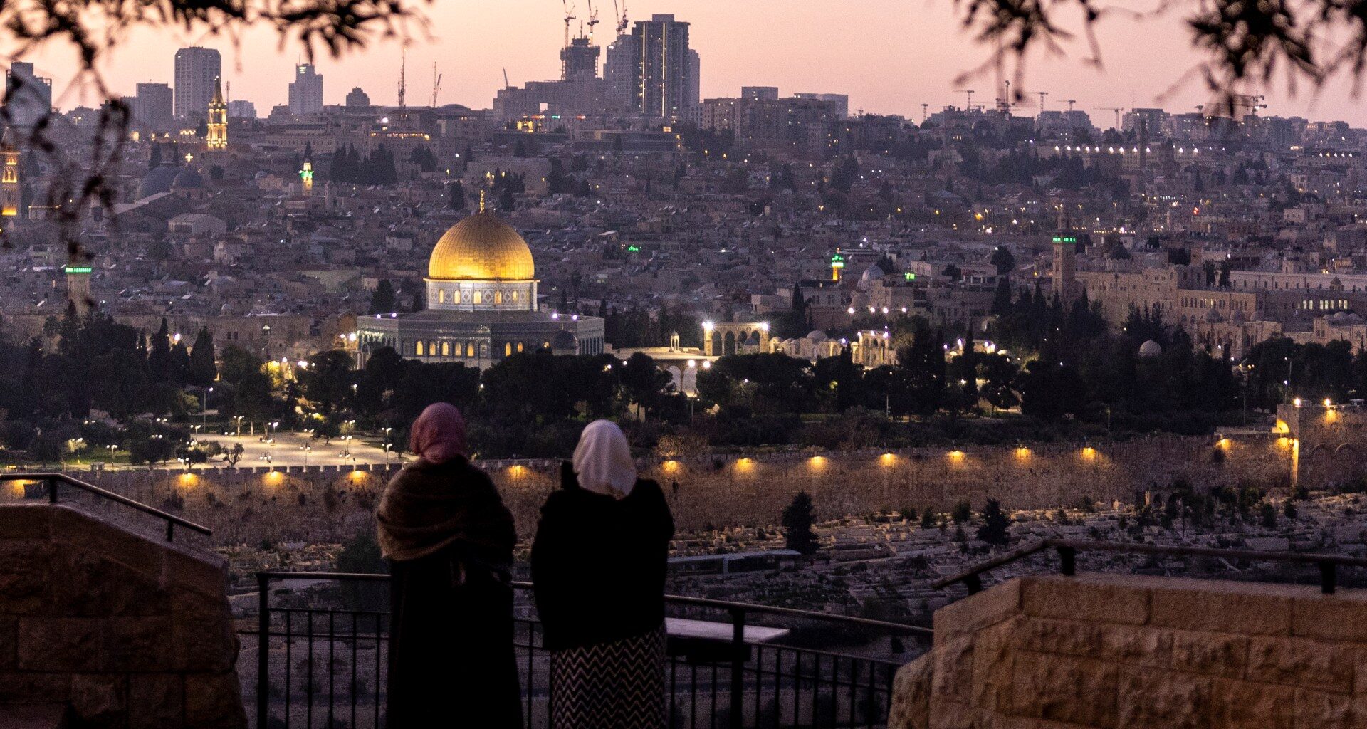 Israeli settlers storm Al-Aqsa in latest targeting of East Jerusalem sites | Al-Aqsa Mosque News