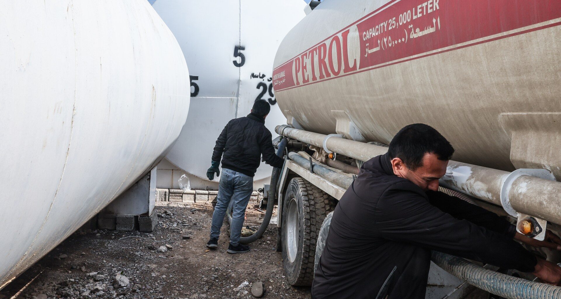 Iran war squeezes Iraq’s economy as oil revenues fall and prices rise | US-Israel war on Iran News