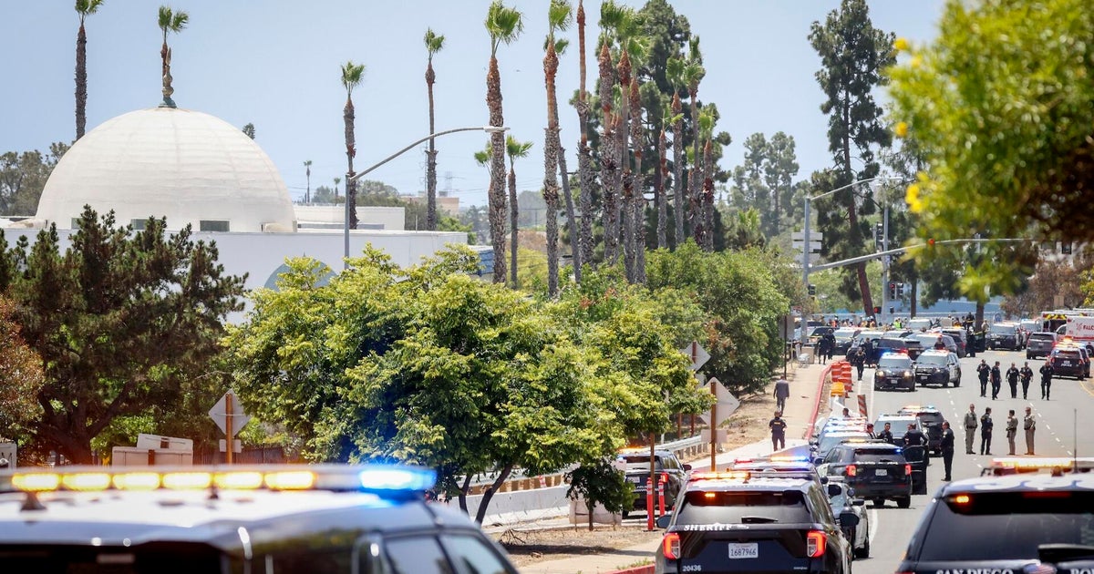 17-year-old girl indicted for murder in San Diego mosque shooting, accused of helping livestream attack