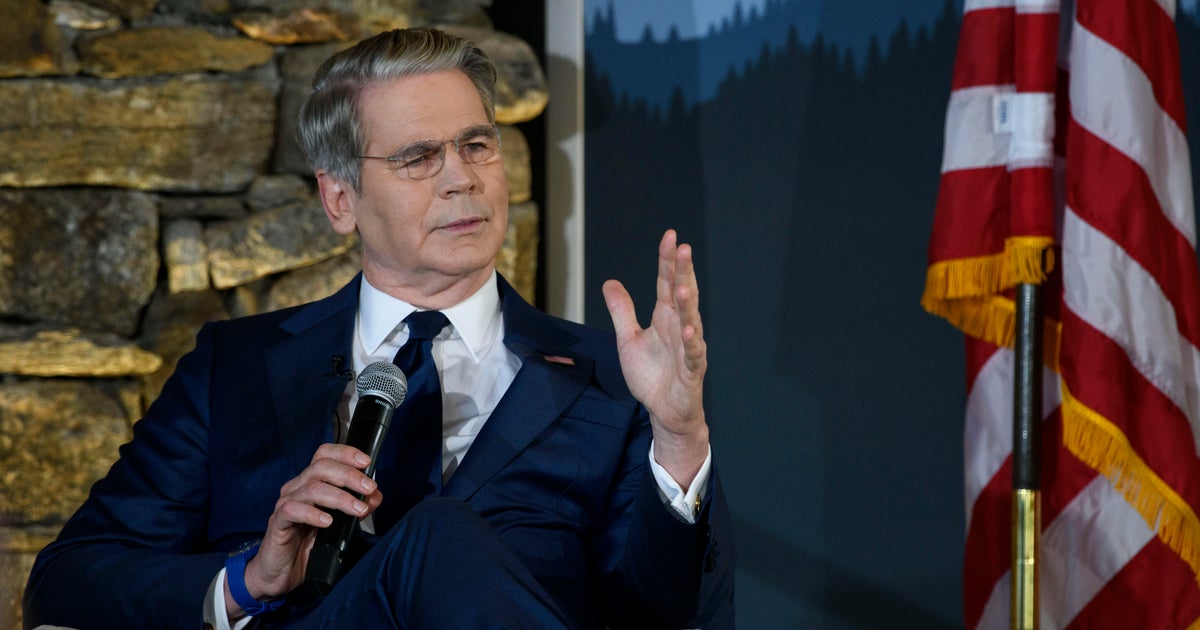 Feds to buy up to $6 billion in Treasury bonds in move to ease borrowing costs