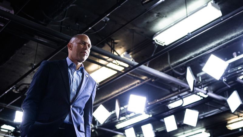 Democrats might win in the midterms — but a whole new set of problems await