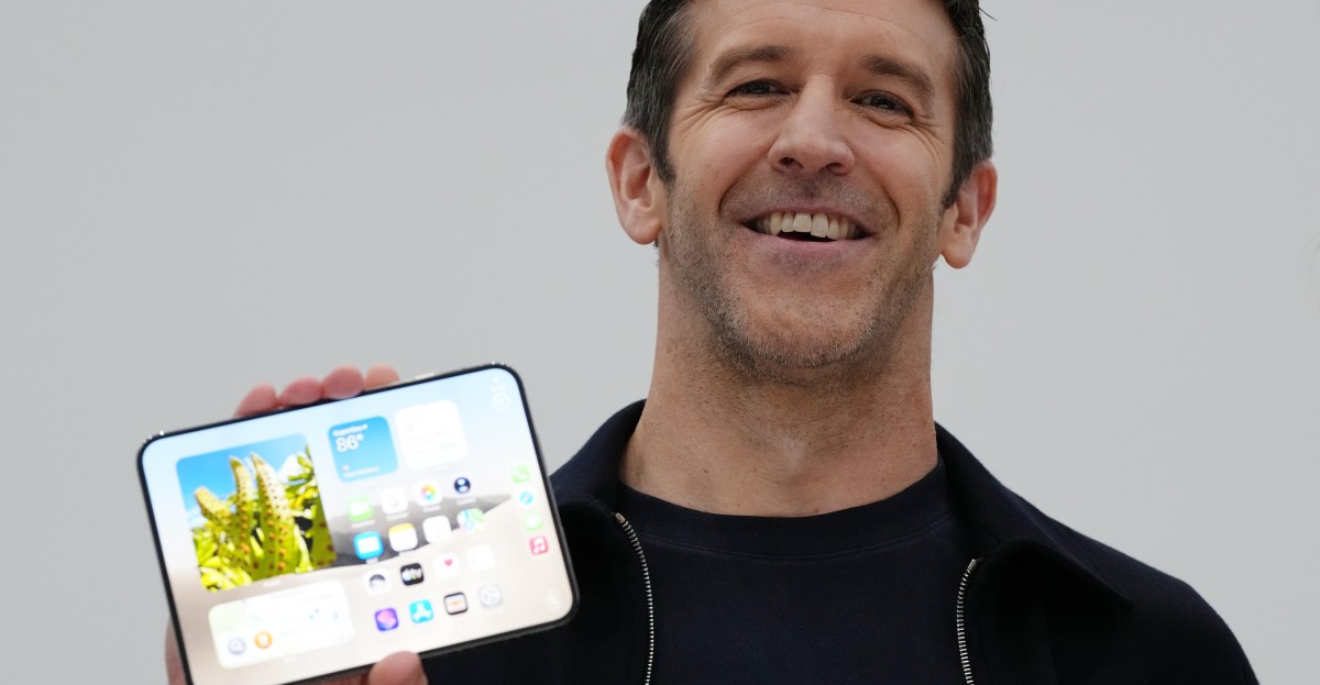 Apple addresses iPhone Duo copycats