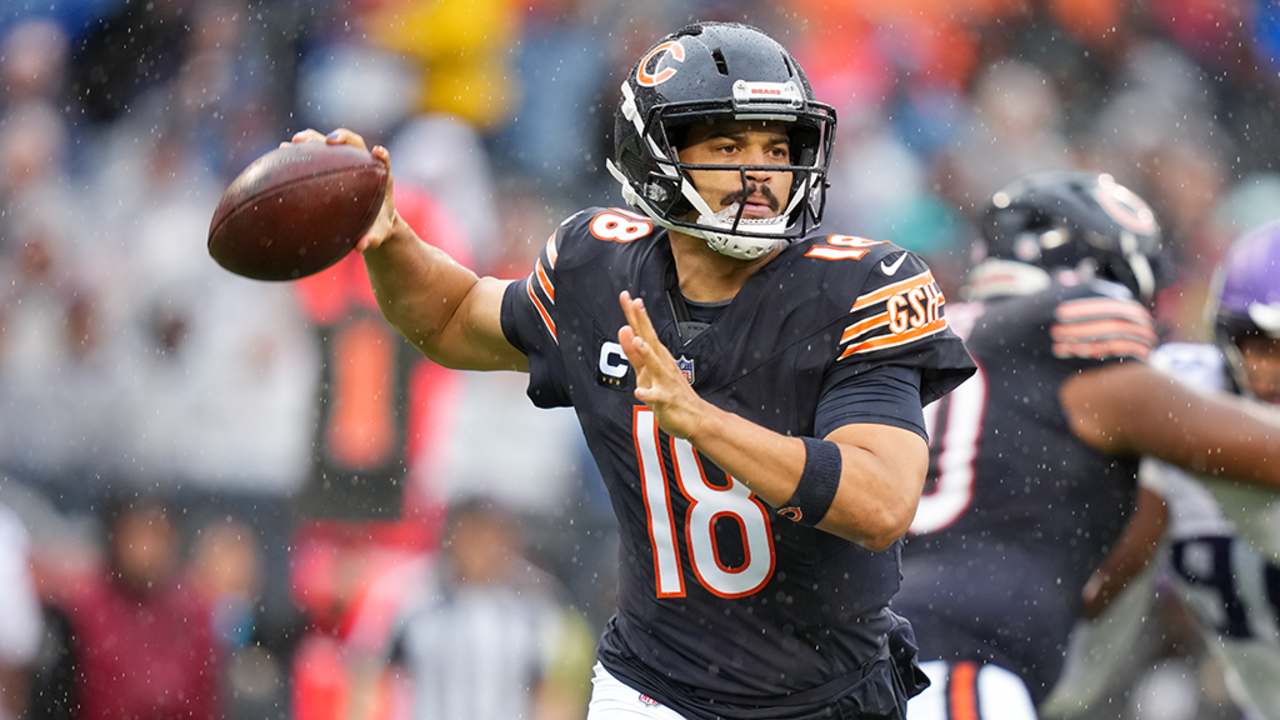 Bears QB Caleb Williams suffers hamstring injury in loss to Vikings | Latest NFL News, Analysis & Updates