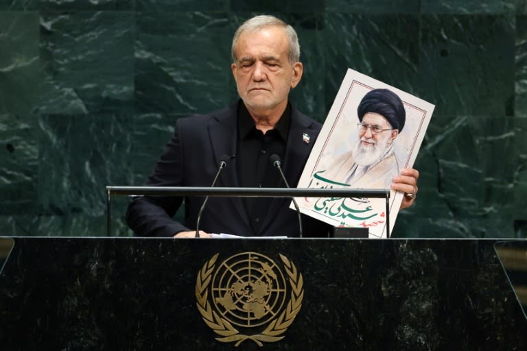 President tells Trump that Iran will never 'bend at the knee'