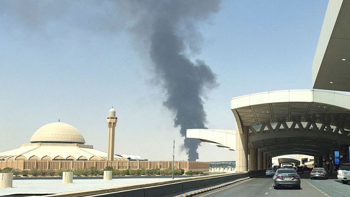 Houthis say they targeted Saudi capital with ballistic missiles