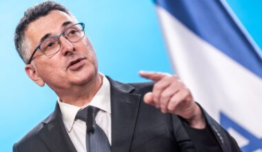 Israel and Morocco agree to strengthen diplomatic ties