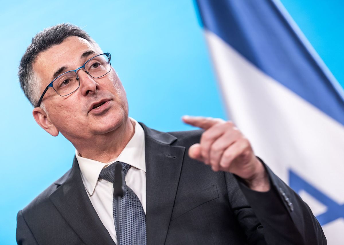 Israel and Morocco agree to strengthen diplomatic ties