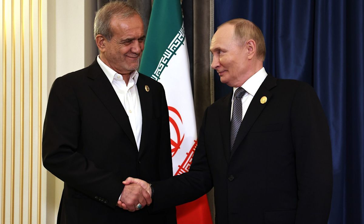 Putin promises Pezeshkian Russia's continued support for Iran