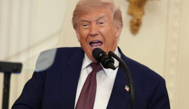 Trump Hints at Renaming US State After Lake America Name Swap