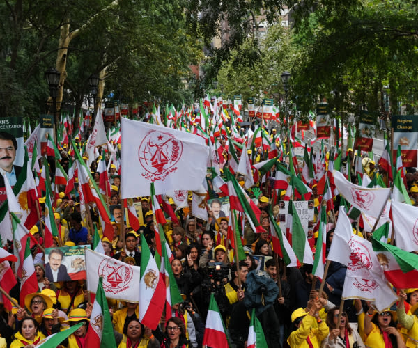 Thousands Protest Iran Regime Outside UN