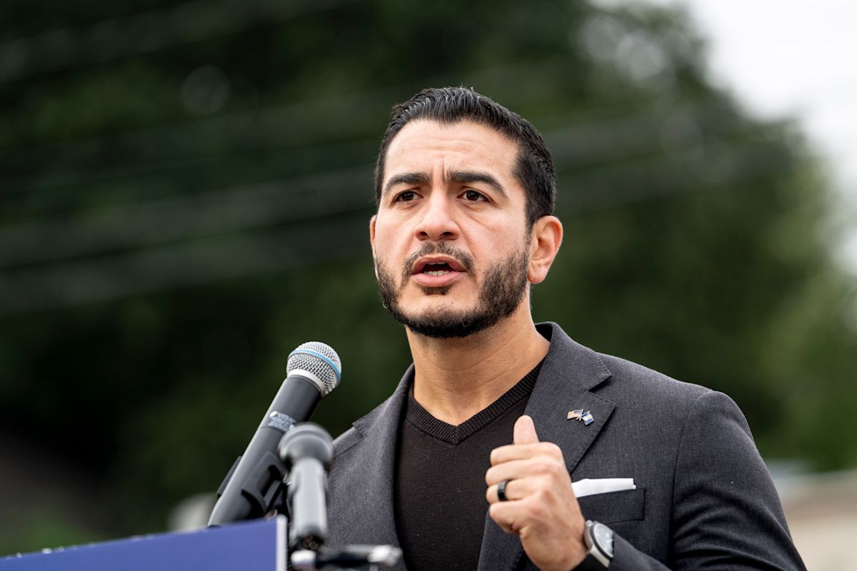 Abdul El Sayed targeted at town hall over response to Iran leader's death