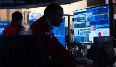 Dow drops 500 points as oil nears $100 amid Iran war