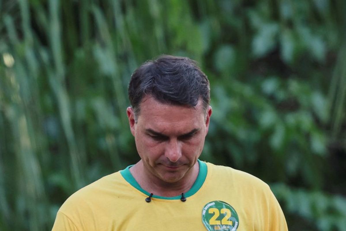 In run for Brazil's presidency, Flavio Bolsonaro tests staying power of his father's legacy