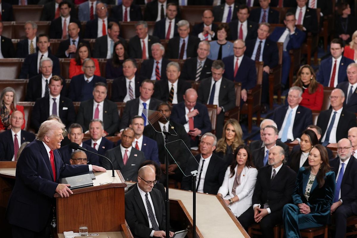 Republicans begin to turn on Trump, blasting him for Iran war, oil prices and unpopular policies