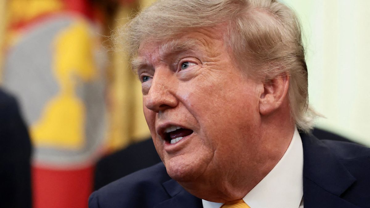 Trump, 80, Slips Into AI Fantasy in 37-Post Spree as His Troubles Spiral