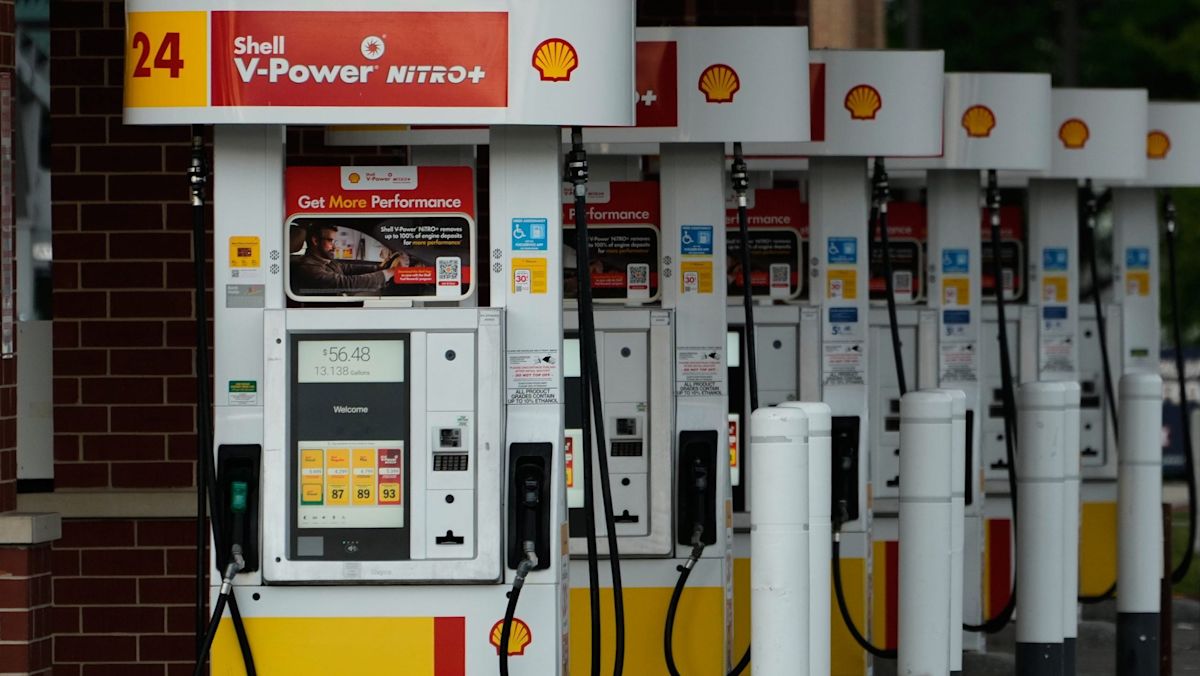 Iran doubles gasoline price for heavy users amid economic strain