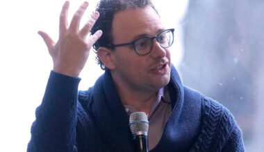 Tech bull Dan Ives flags 'shocker risk' in Anthropic's IPO leak