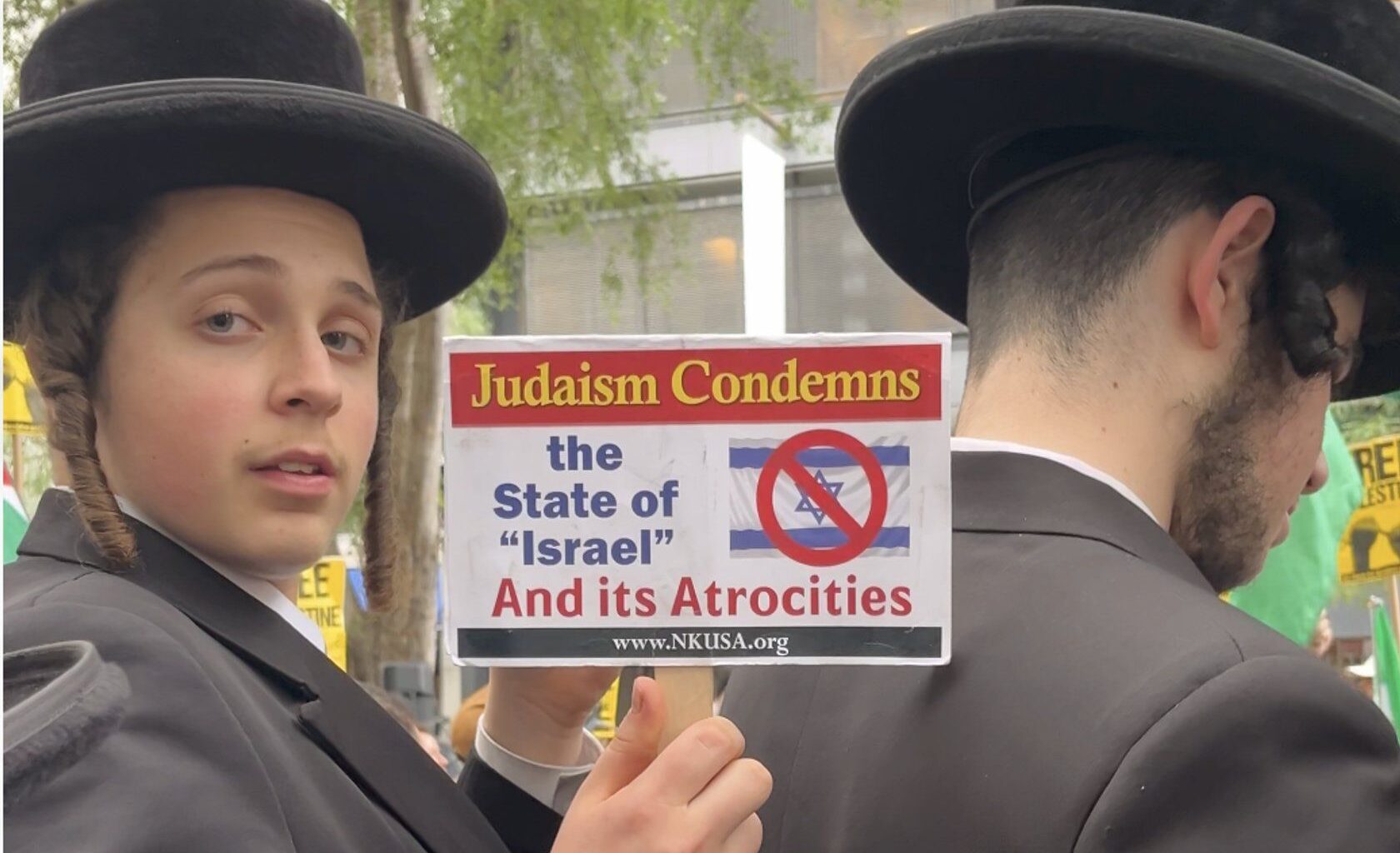 Jewish protestors join Free Palestine march to denounce Netanyahu | Israel-Palestine conflict News