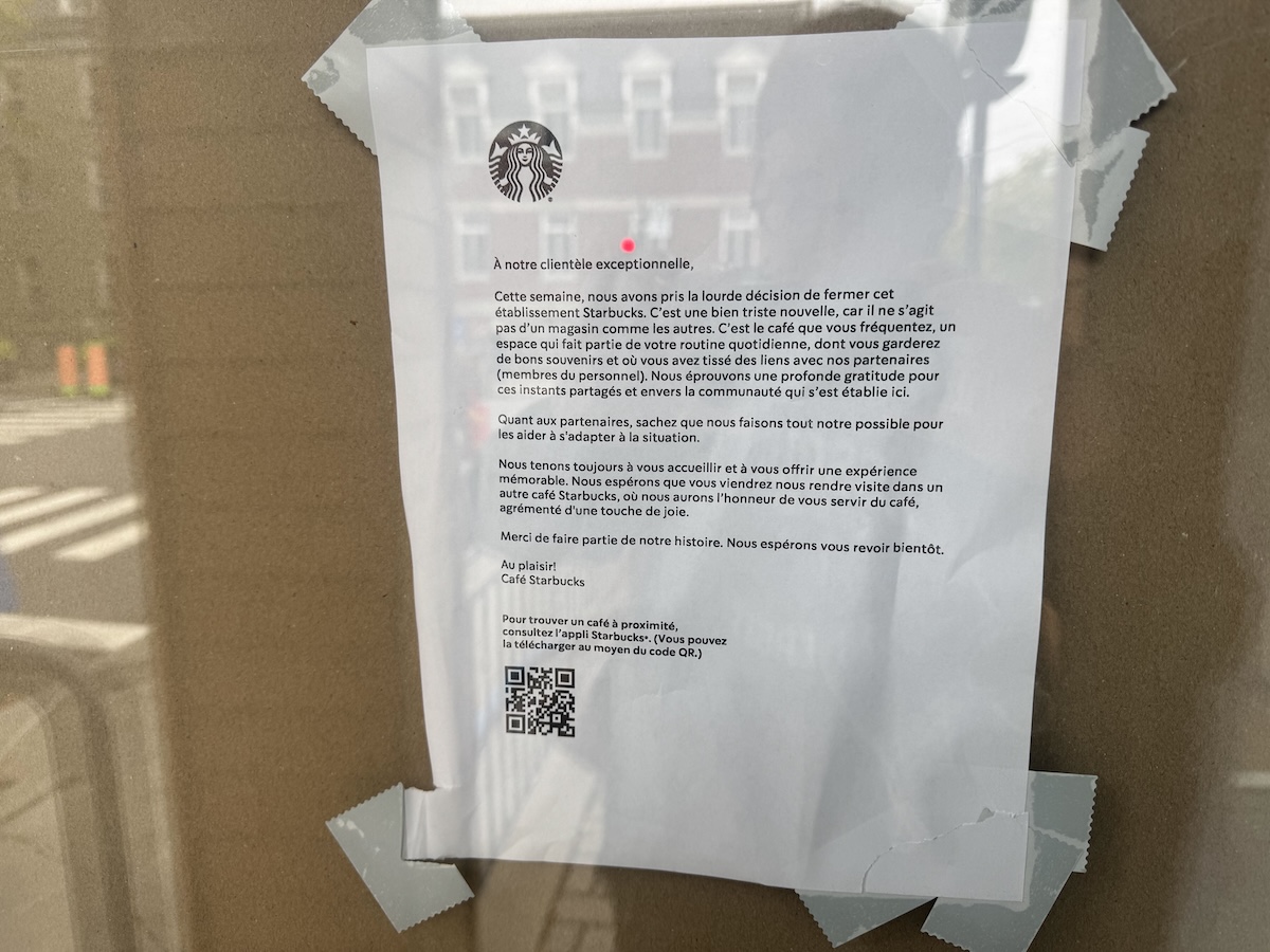 A note on a shuttered Starbucks.