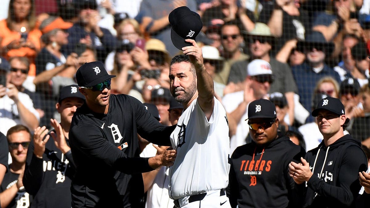 Justin Verlander acknowledges the crowd after being taken out of the game during the sixth inning.